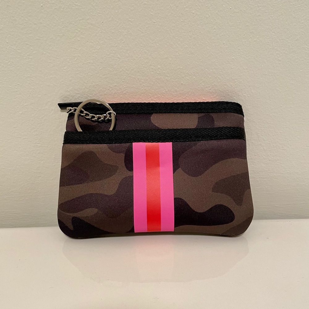 Haute Shore card case